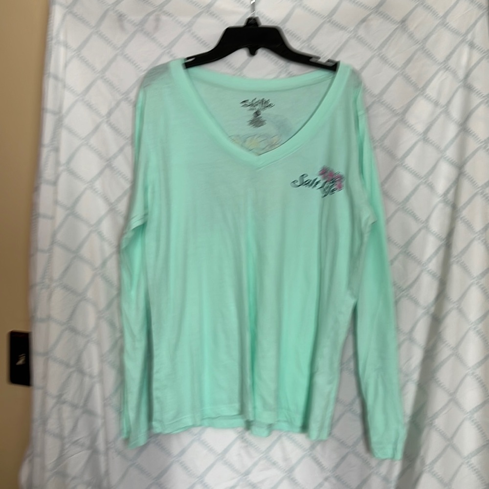 Long sleeve v neck from Salt Life - worn and washed once